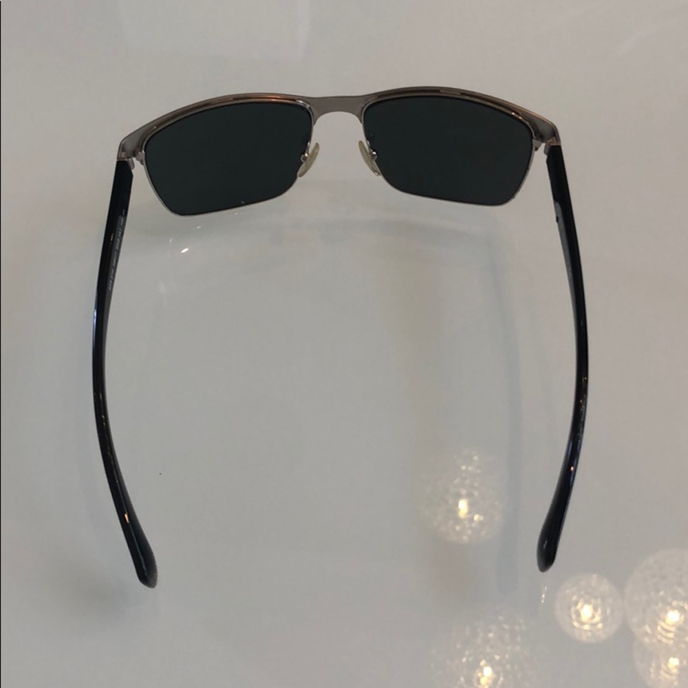 Prada sunglasses - Picture 4 of 7